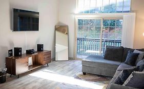 Woo Loft- King Bed- Downtown Bhm